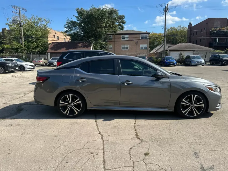 2020 Nissan Sentra SR photo 1