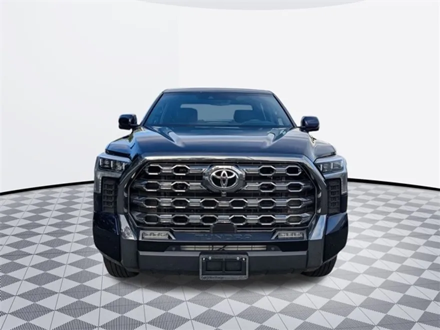 2025 Toyota Tundra Platinum photo 1