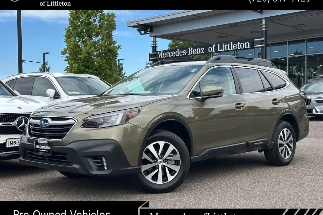 2022 Subaru Outback Premium photo 1