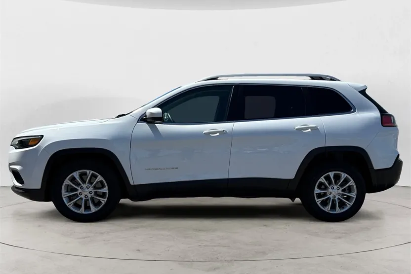 2019 Jeep Cherokee Latitude photo 1
