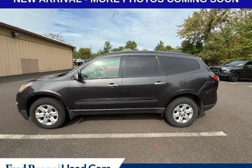 2014 Chevrolet Traverse LS photo 1