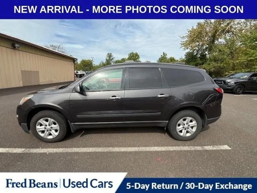 2014 Chevrolet Traverse LS photo 1