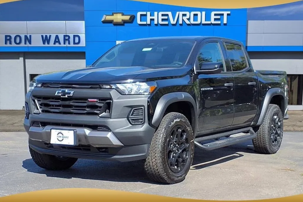 2026 Chevrolet Colorado Trail Boss photo 1
