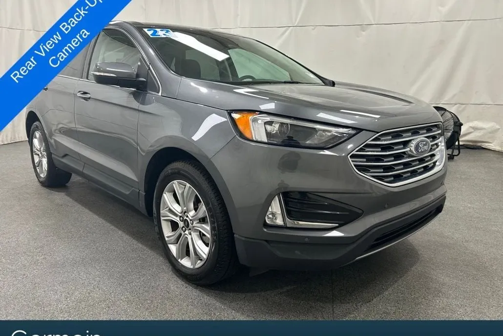 2023 Ford Edge Titanium photo 1