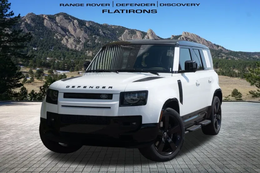 2025 Land Rover Defender 110 V8 photo 1