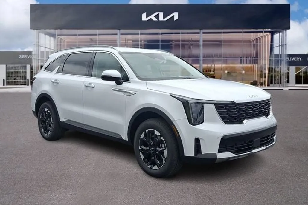 2025 Kia Sorento S photo 1