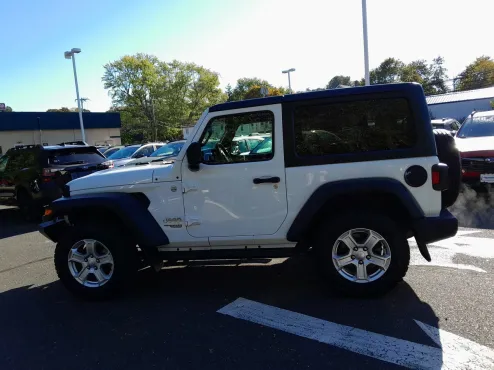 2020 Jeep Wrangler Sport S photo 4