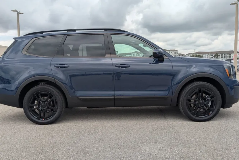 2025 Kia Telluride X-Line photo 1
