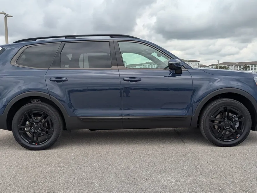 2025 Kia Telluride X-Line photo 1