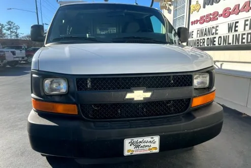 2015 Chevrolet Express 2500 Cargo photo 3