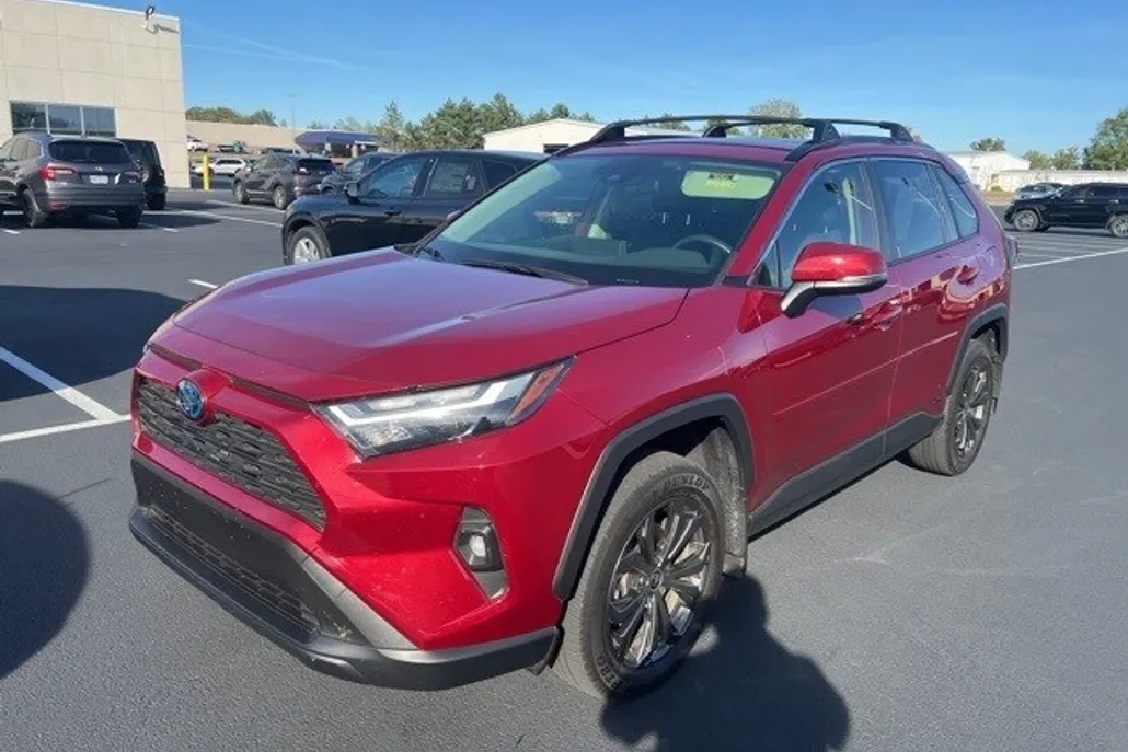 2022 Toyota RAV4 Hybrid XLE Premium photo 1