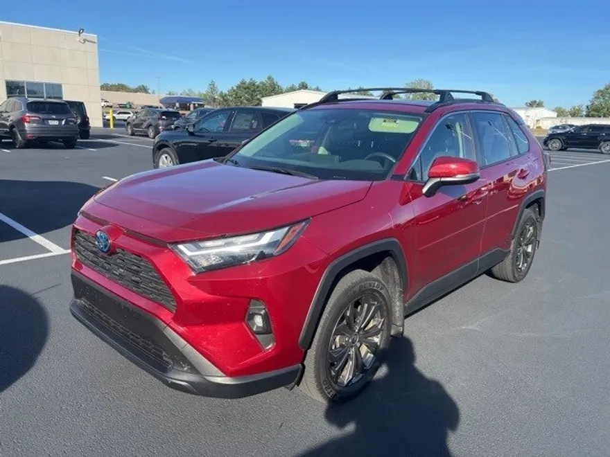 2022 Toyota RAV4 Hybrid XLE Premium photo 1