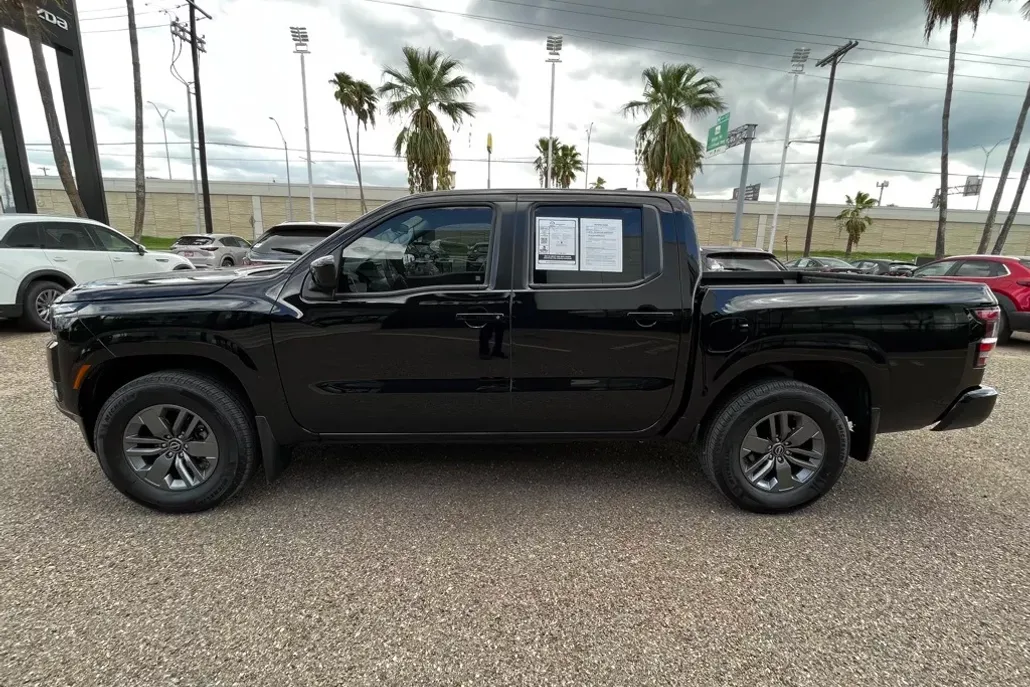 2025 Nissan Frontier SV photo 1