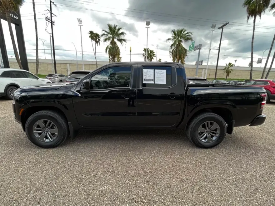 2025 Nissan Frontier SV photo 1