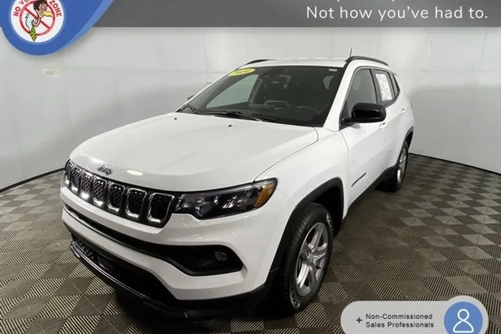 2024 Jeep Compass Latitude photo 1