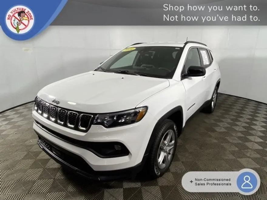 2024 Jeep Compass Latitude photo 1