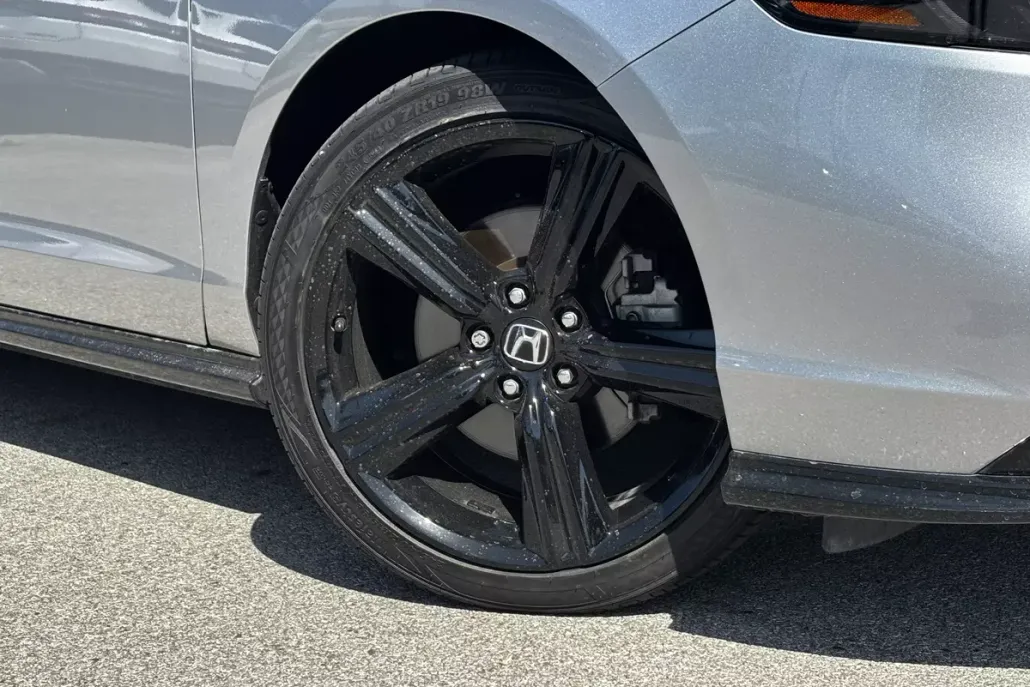 2023 Honda Accord Hybrid Sport-L photo 1