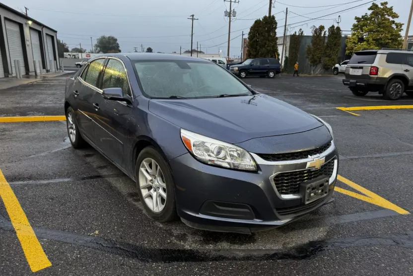 2015 Chevrolet Malibu 1LT photo 1