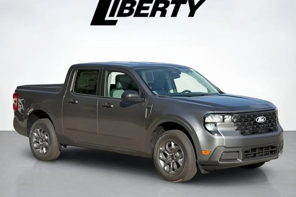 2025 Ford Maverick XLT photo 1