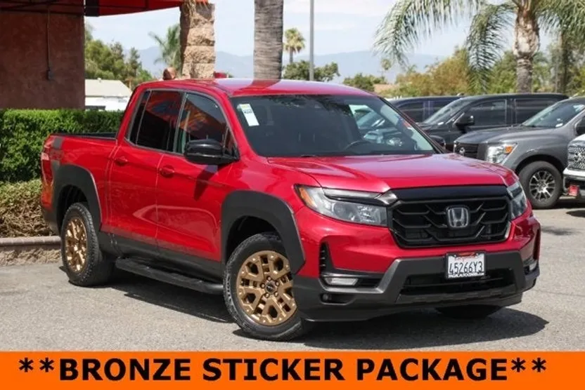 2021 Honda Ridgeline Sport photo 1
