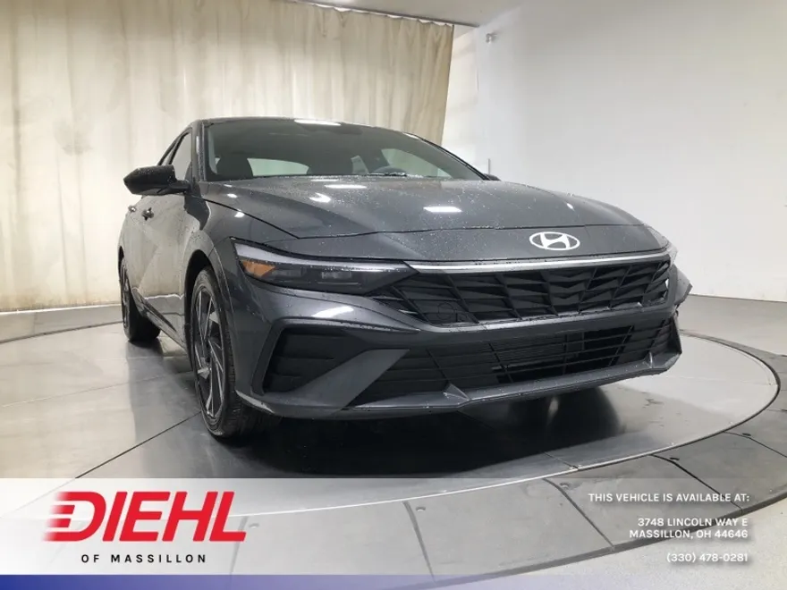 2025 Hyundai Elantra SEL Sport photo 1