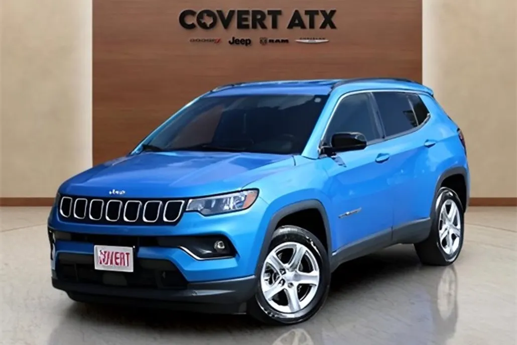 2023 Jeep Compass Latitude photo 1