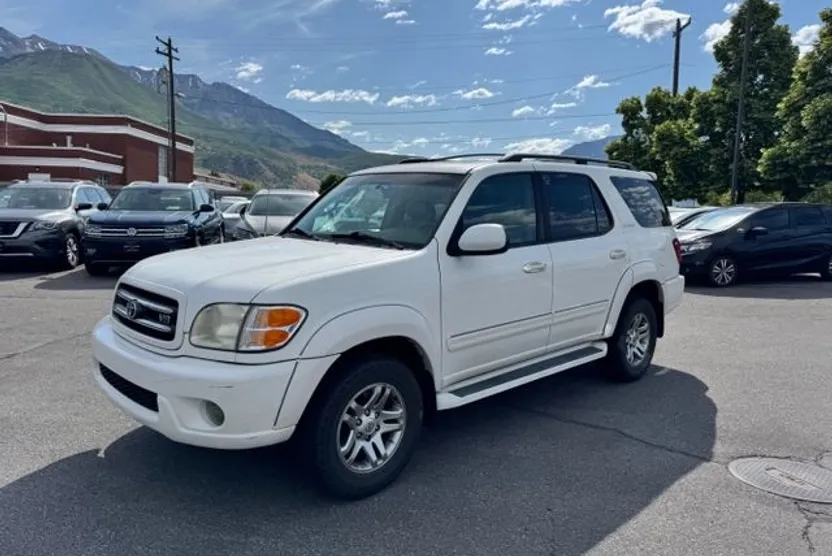 2004 Toyota Sequoia Limited photo 1