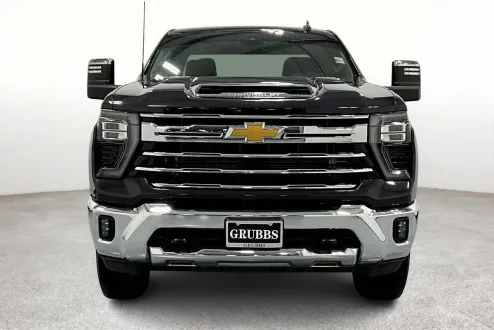 2024 Chevrolet Silverado 2500HD LTZ photo 3