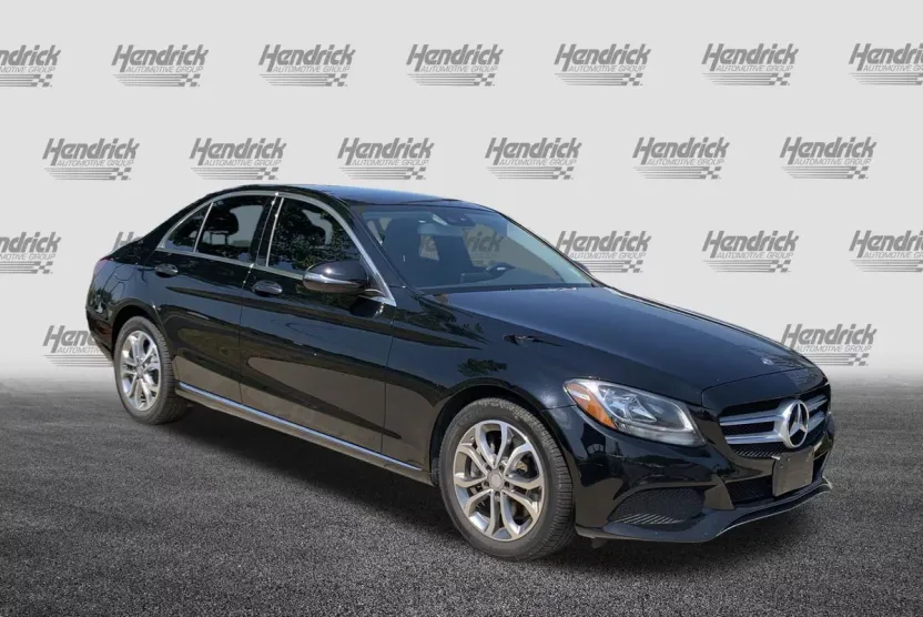 2016 Mercedes Benz C 300 4MATIC Sedan photo 1