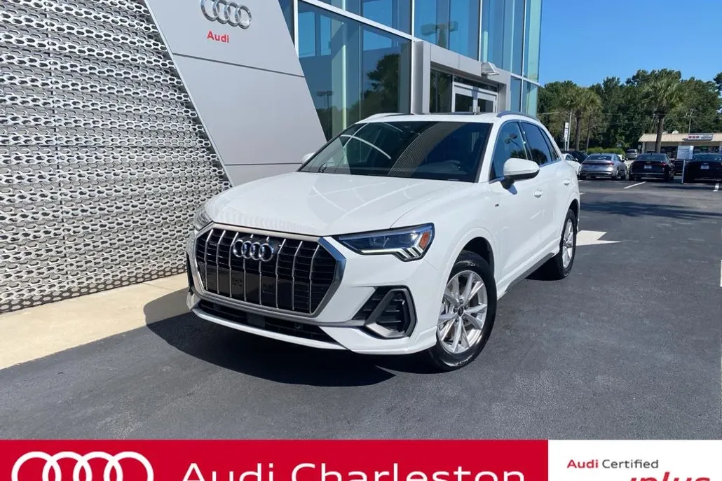 2025 Audi Q3 45 TFSI S line Premium photo 1