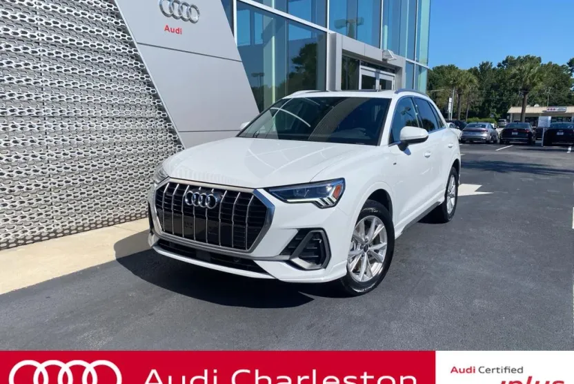 2025 Audi Q3 45 TFSI S line Premium photo 1