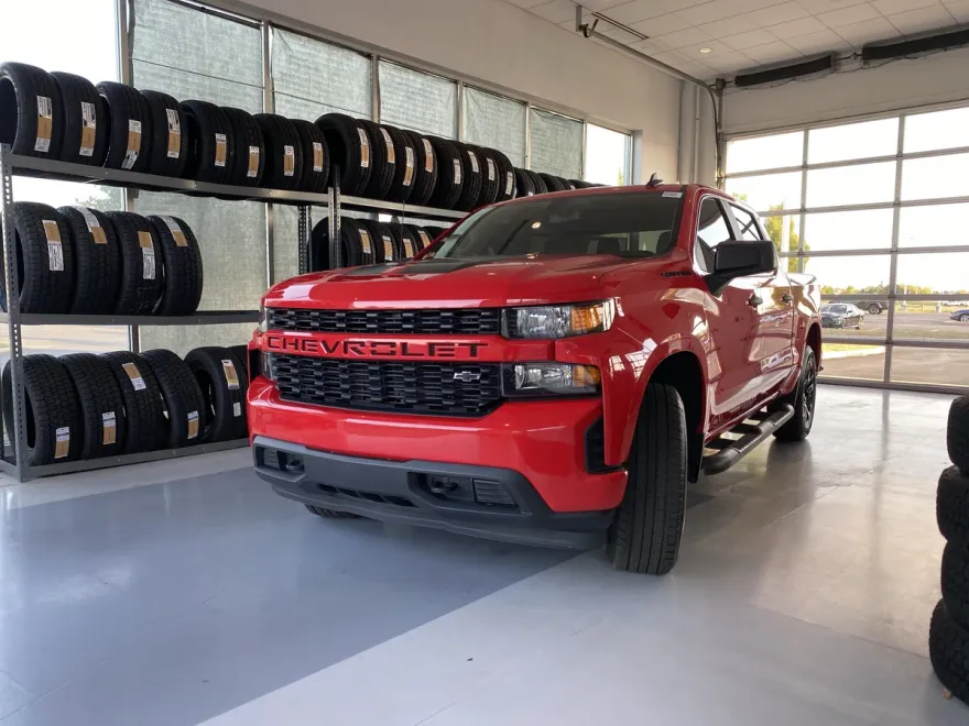 2020 Chevrolet Silverado 1500 Custom photo 1