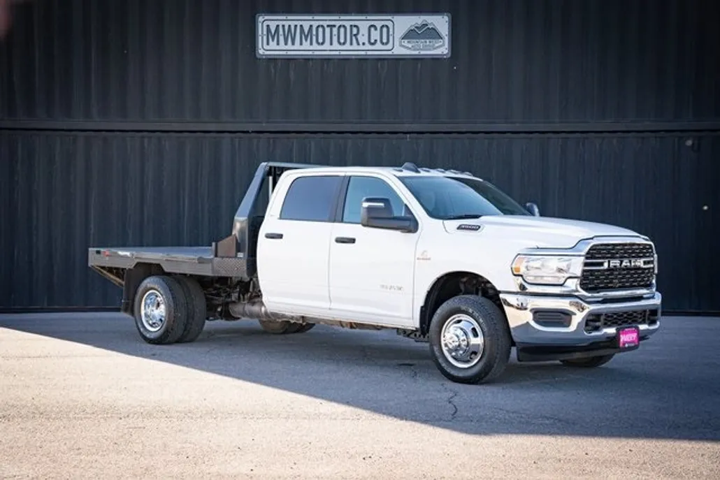 2024 Ram 3500 SLT photo 1