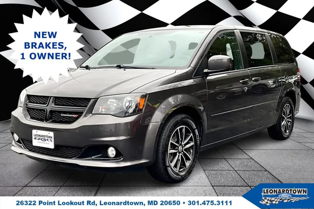2015 Dodge Grand Caravan SXT photo 1