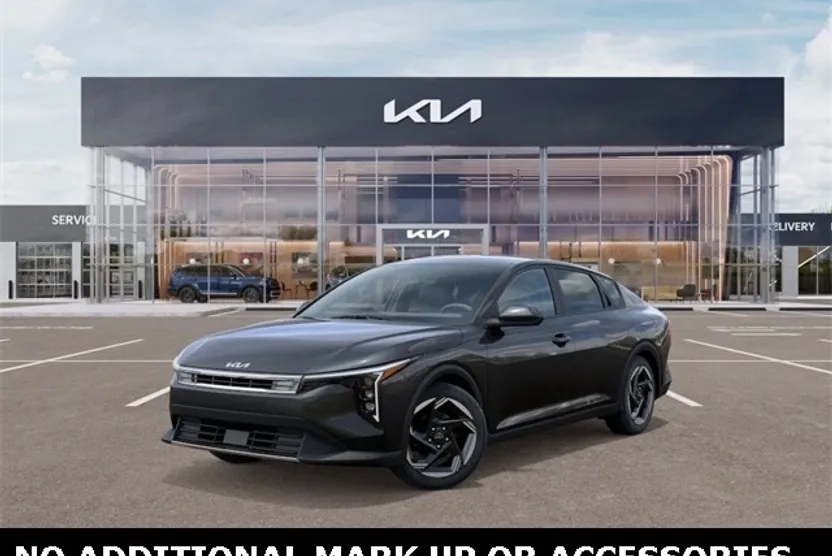 2025 Kia K4 EX photo 1
