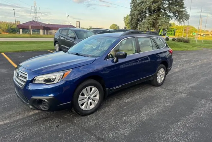 2017 Subaru Outback Base photo 1