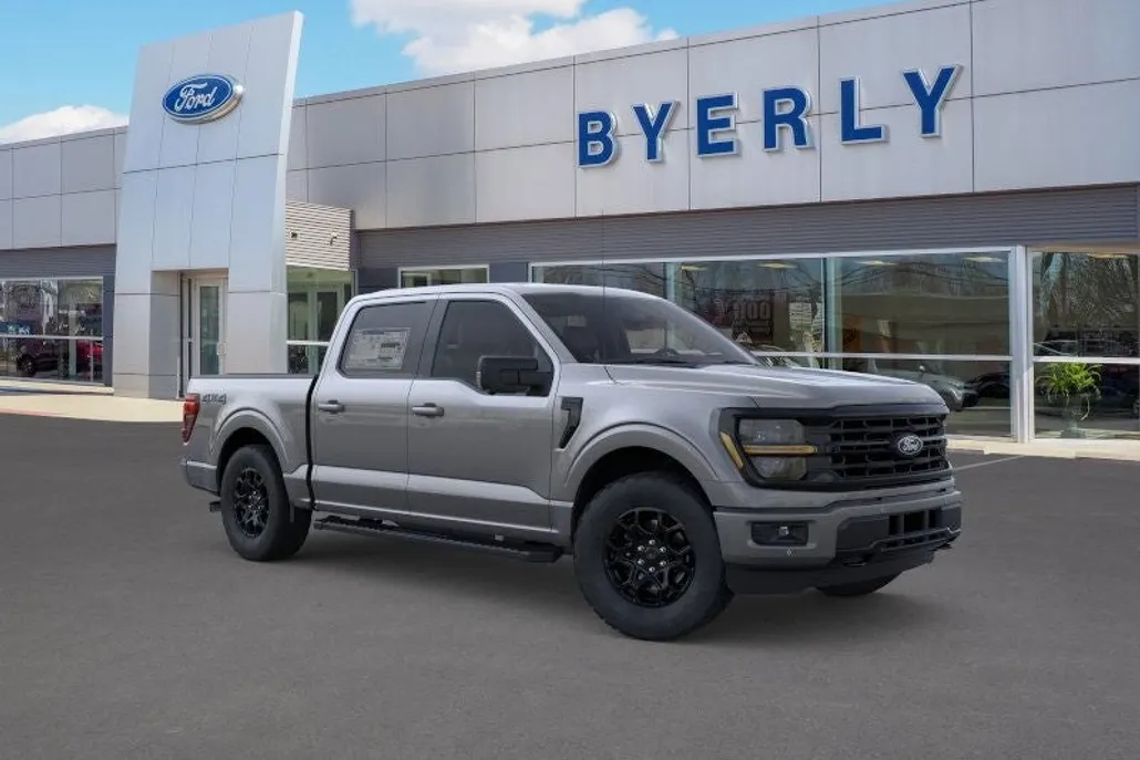 2025 Ford F-150 XLT photo 1