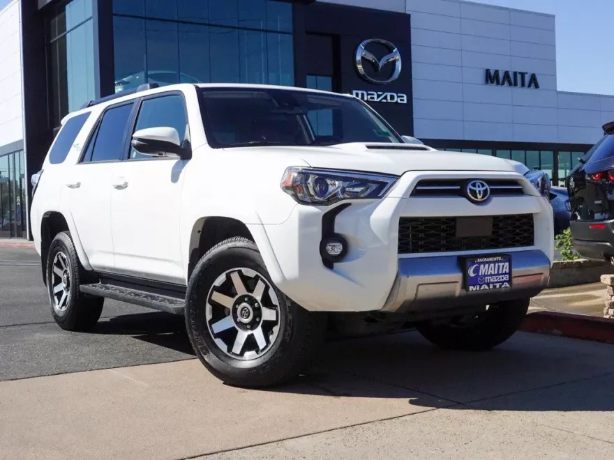 2024 Toyota 4Runner TRD Off-Road Premium photo 1