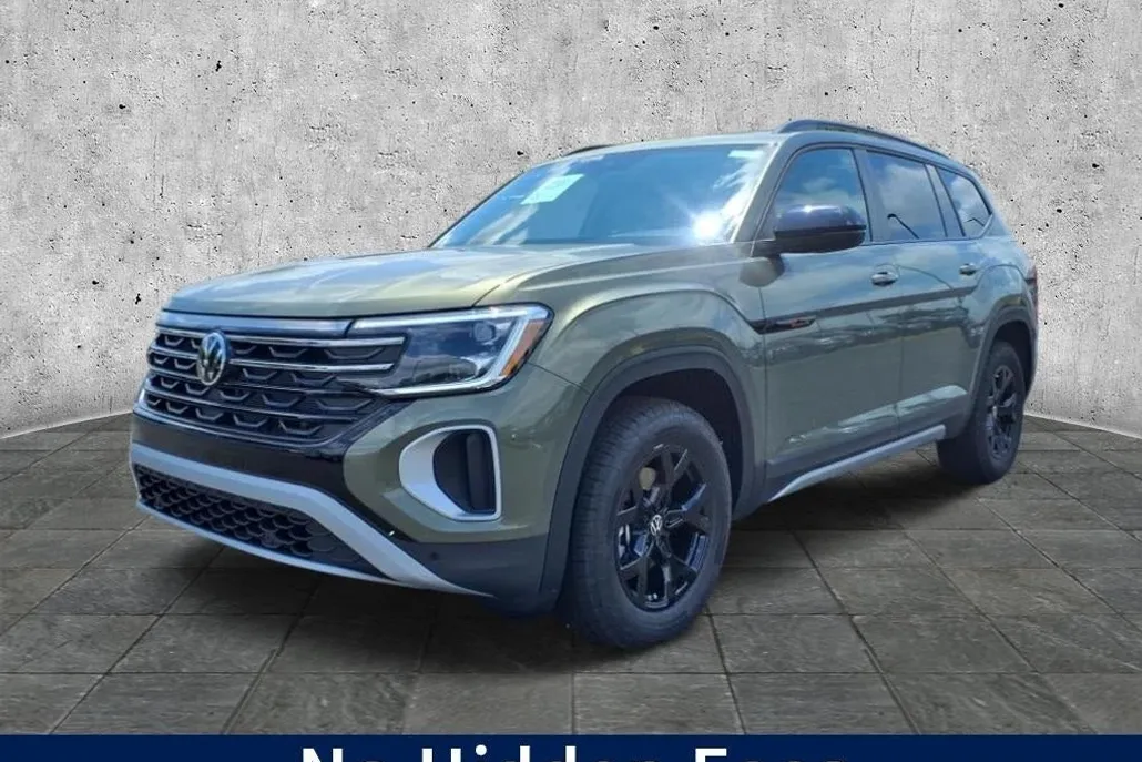 2025 Volkswagen Atlas Peak Edition SE photo 1