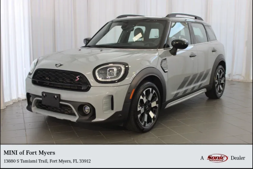 2023 Mini Countryman S photo 1