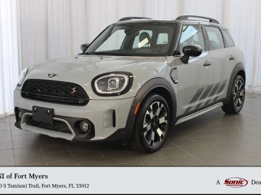 2023 Mini Countryman S photo 1