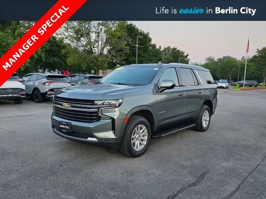 2023 Chevrolet Tahoe LT photo 1