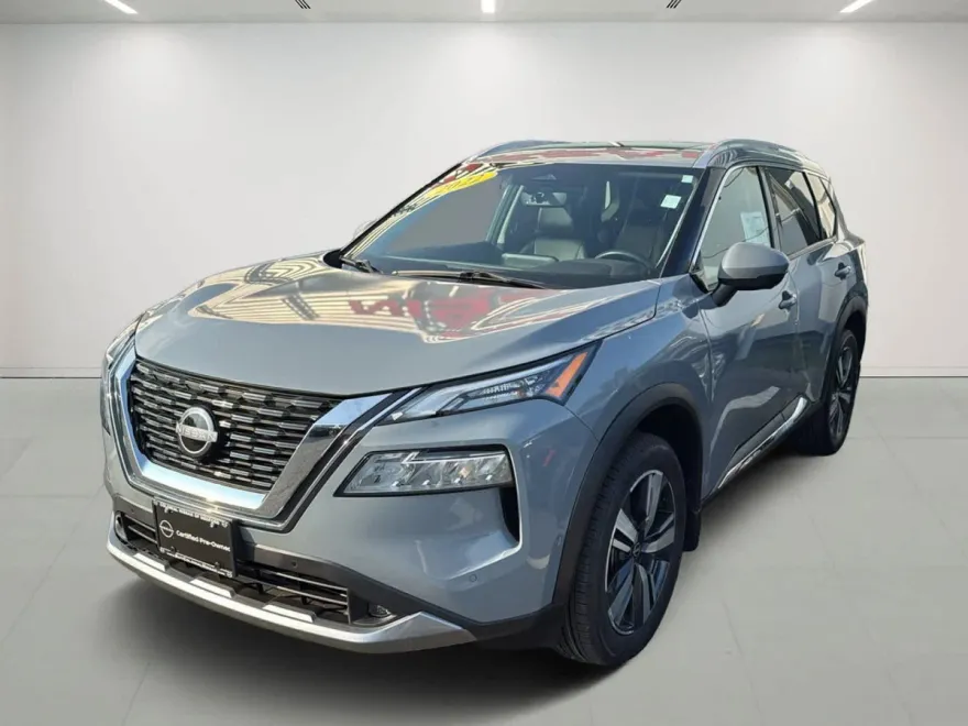2022 Nissan Rogue SL photo 1