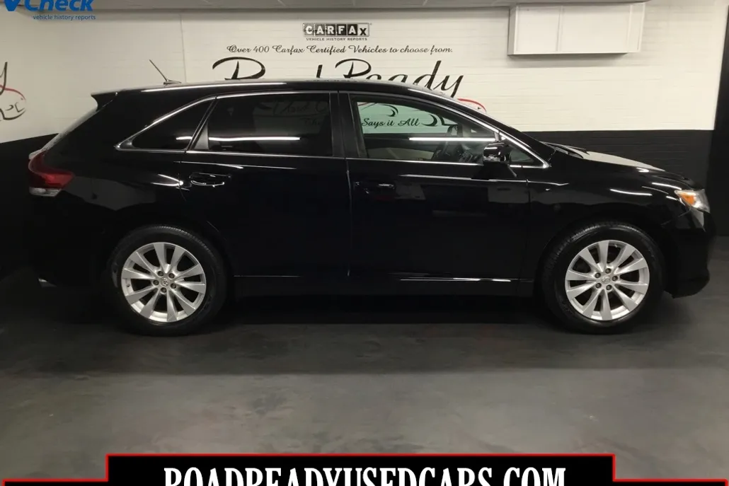 2014 Toyota Venza LE photo 1
