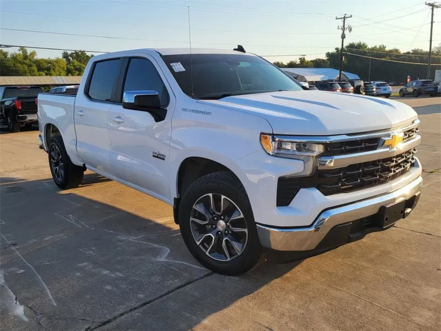 2023 Chevrolet Silverado 1500 LT photo 1