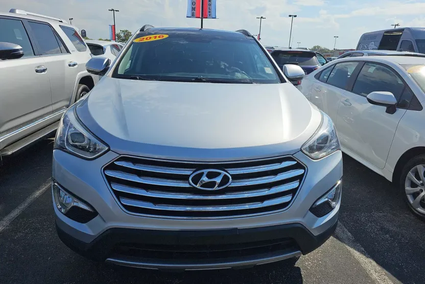 2016 Hyundai Santa Fe Limited photo 1