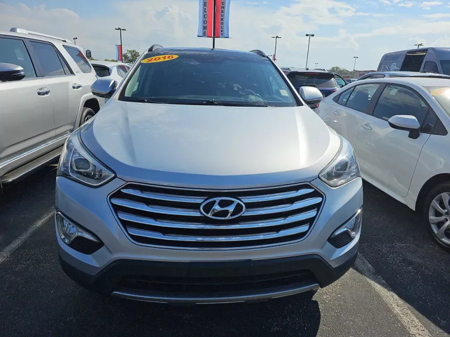 2016 Hyundai Santa Fe Limited photo 1