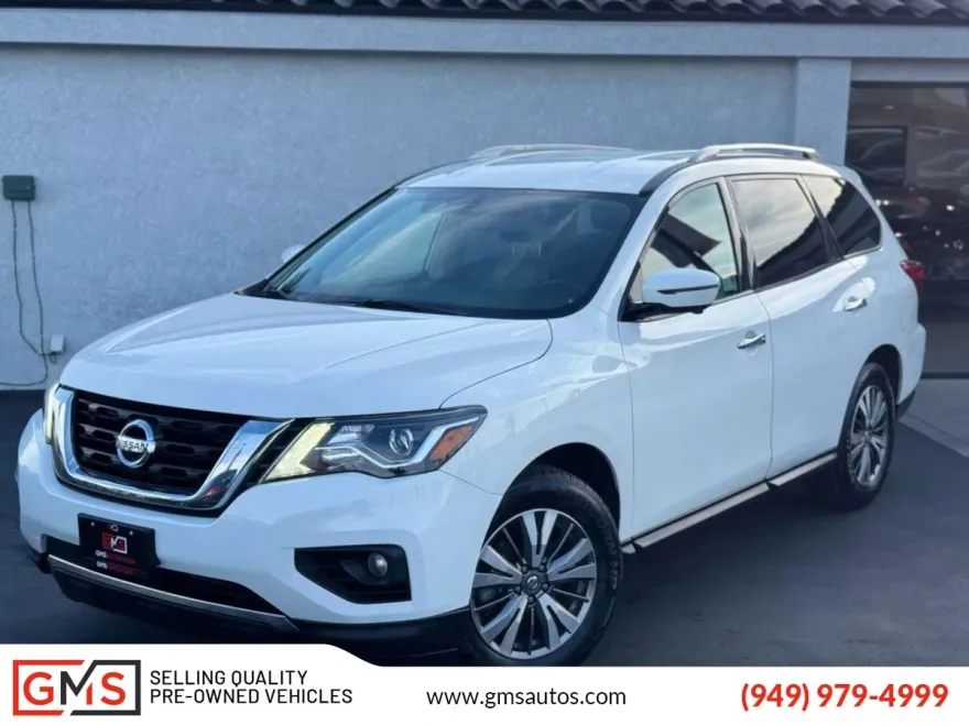 2019 Nissan Pathfinder SL photo 1