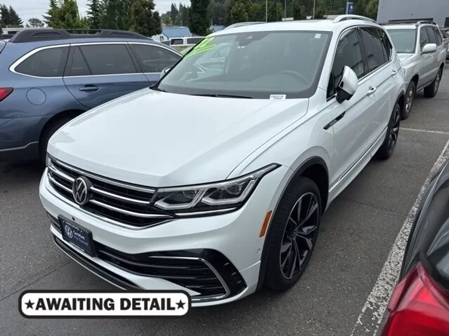 2022 Volkswagen Tiguan SEL Premium R-Line photo 1