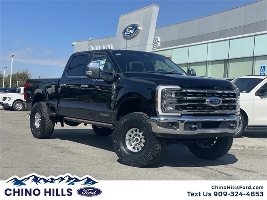 2024 Ford F-250 Lariat photo 1